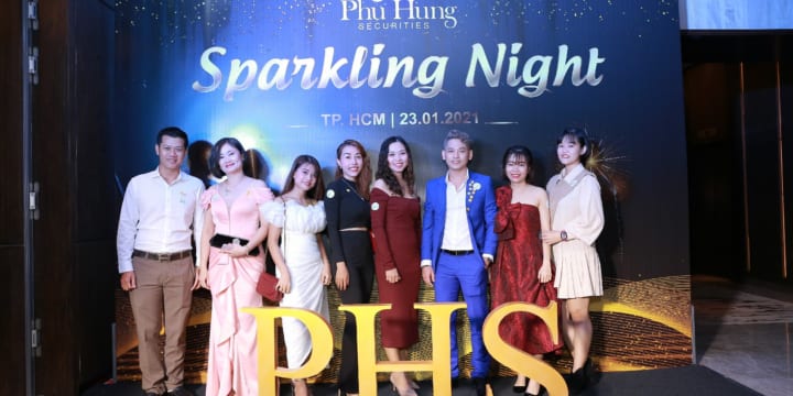 Lên Kế Hoạch Tổ Chức Tiệc Tất Niên Bài Bản